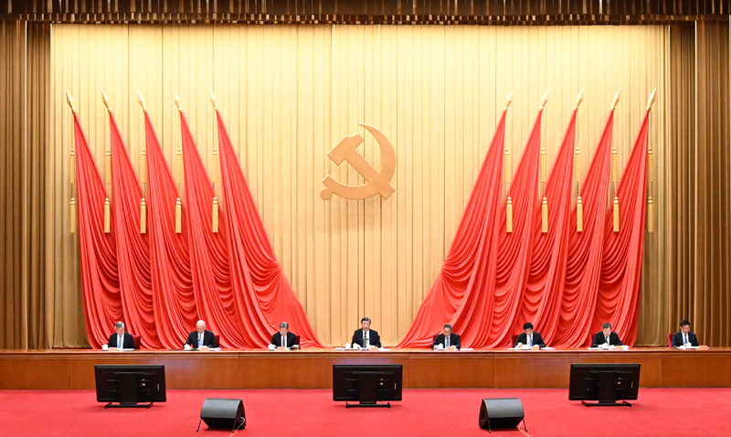 4月3日，學習貫徹習近平新時代中國特色社會主義思想主題教育工作會議在北京召開。中共中央總書記、國家主席、中央軍委主席習近平出席會議并發(fā)表重要講話。李強、趙樂際、王滬寧、蔡奇、丁薛祥、李希、韓正出席會議。